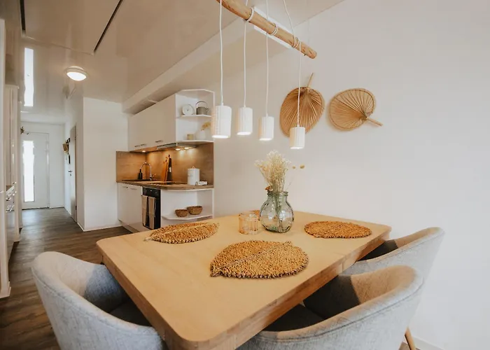 Baltic Village - Boho-beach-house Semesterbostad *